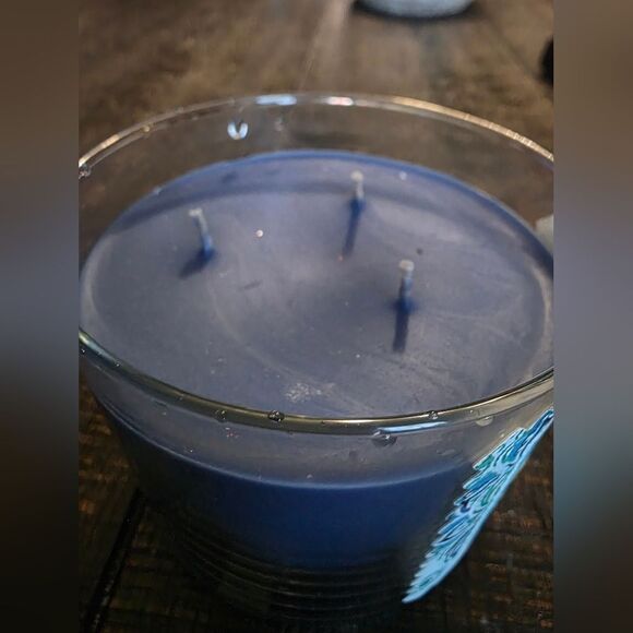 White Barn Bow Ties & Bourbon Scented 3-Wick Candle New UNUSED - Picture 5 of 6